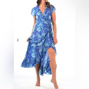 Walker and Wade Floral Blue Midi Dress
